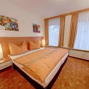Kamer met een Queen Size Bed